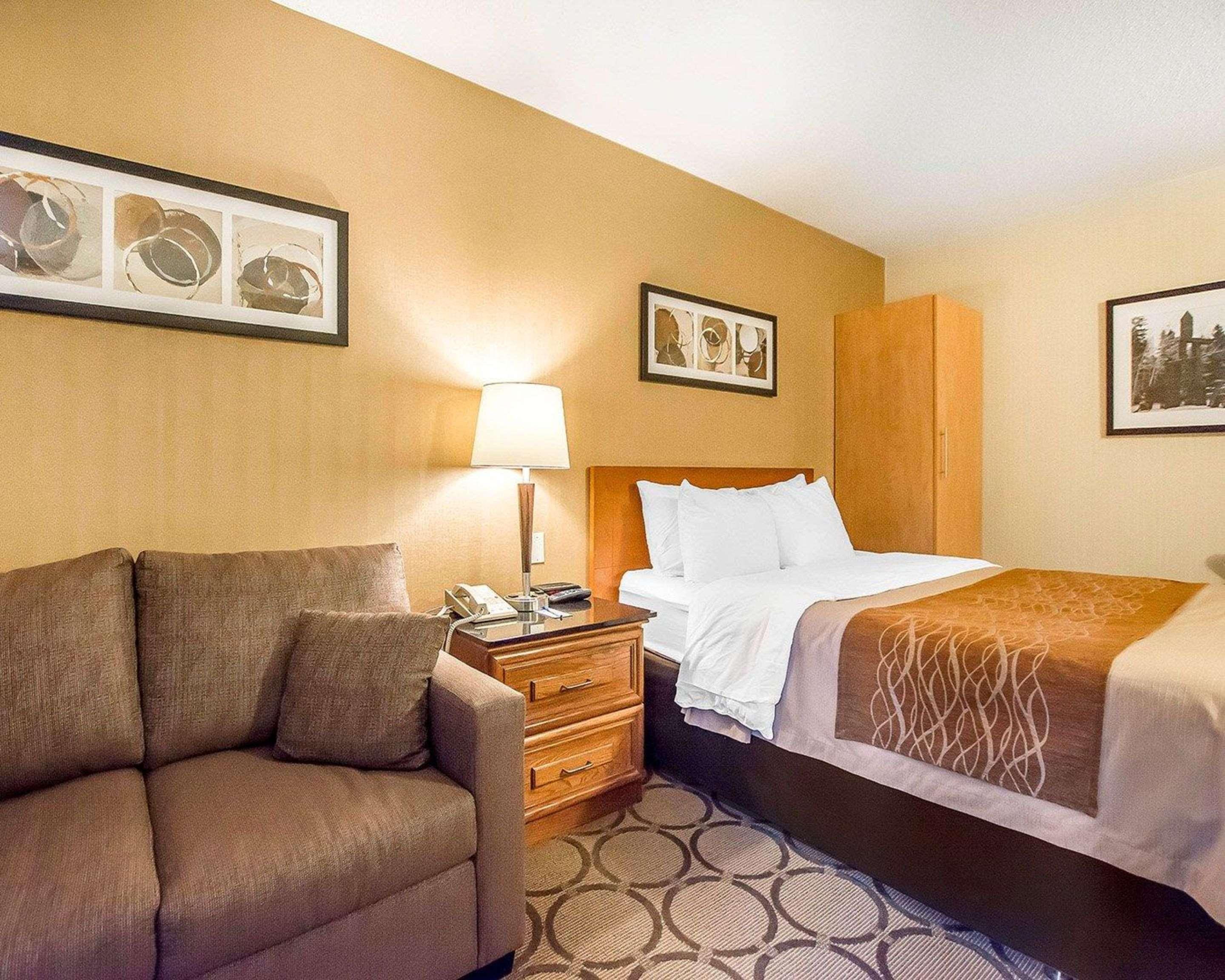 Comfort Inn Kirkland Lake Екстериор снимка