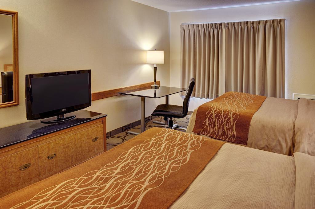 Comfort Inn Kirkland Lake Екстериор снимка