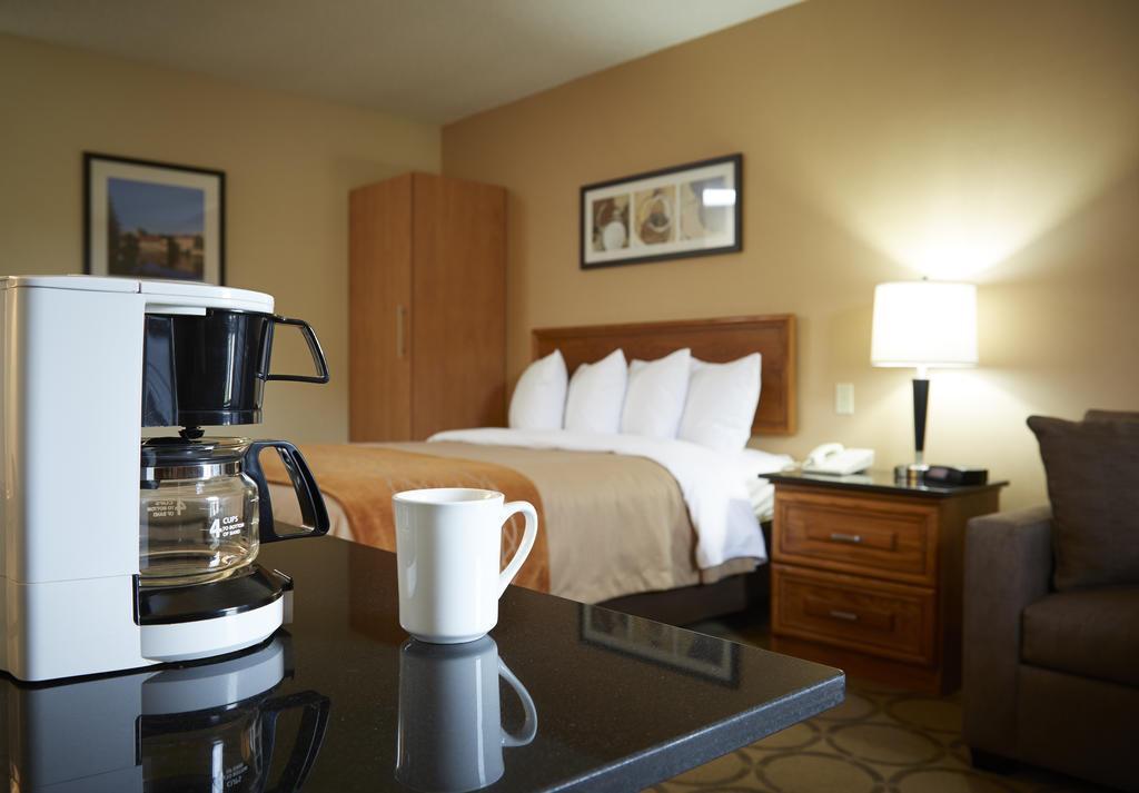 Comfort Inn Kirkland Lake Екстериор снимка