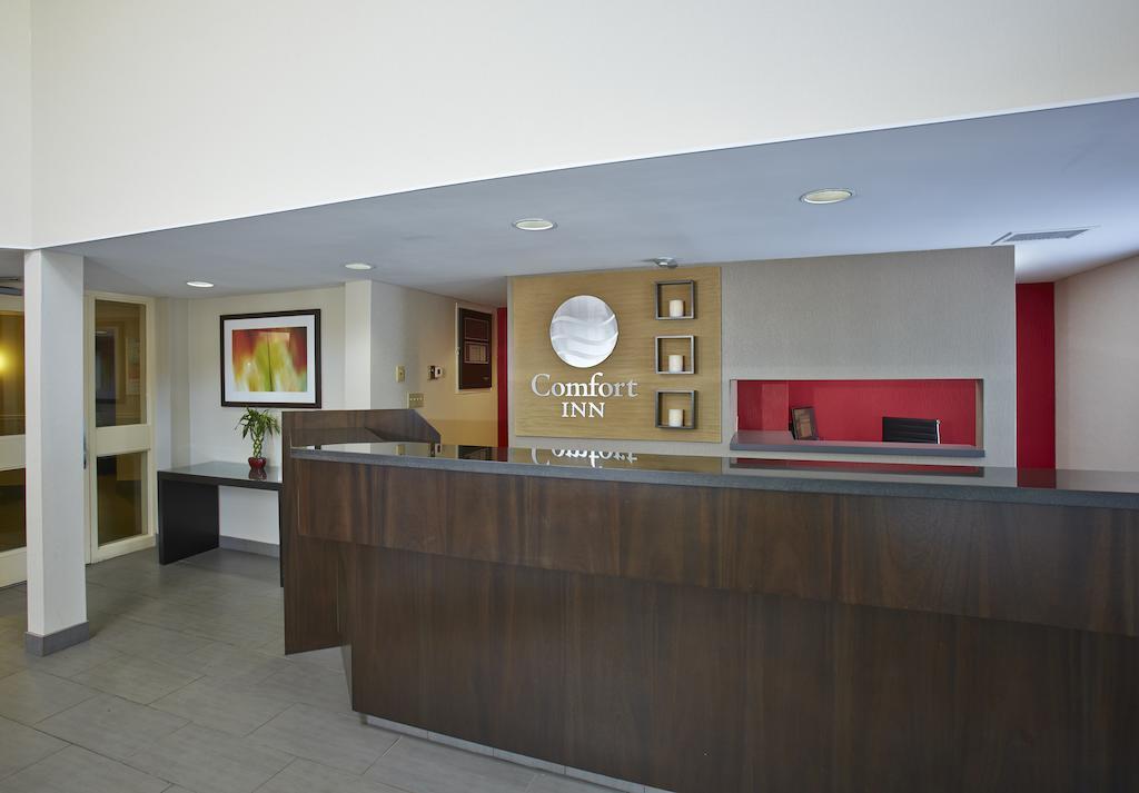 Comfort Inn Kirkland Lake Екстериор снимка
