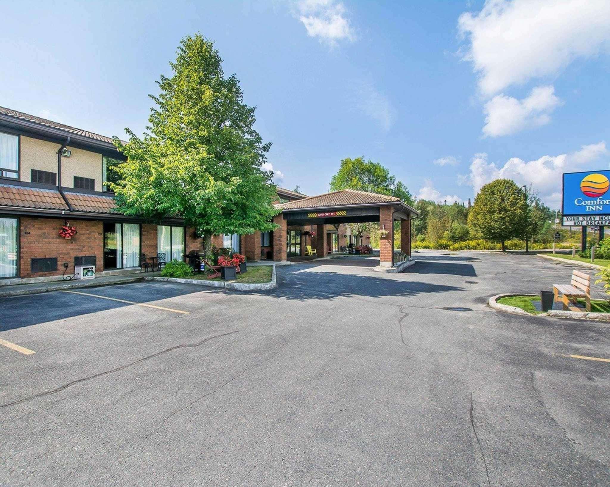 Comfort Inn Kirkland Lake Екстериор снимка
