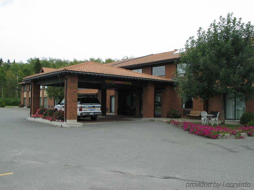 Comfort Inn Kirkland Lake Екстериор снимка