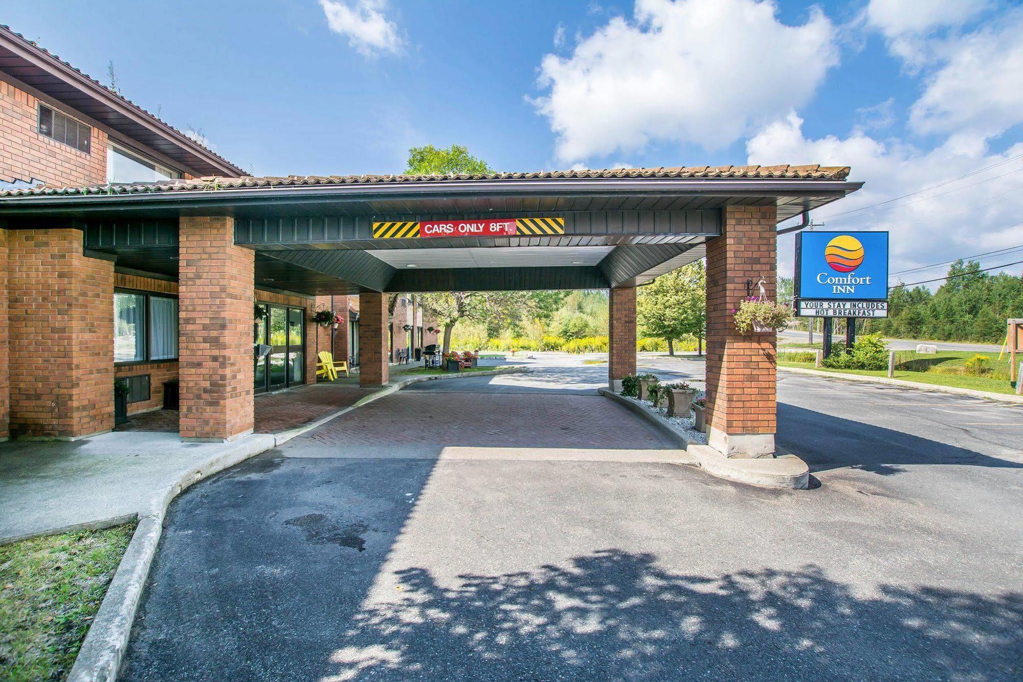Comfort Inn Kirkland Lake Екстериор снимка