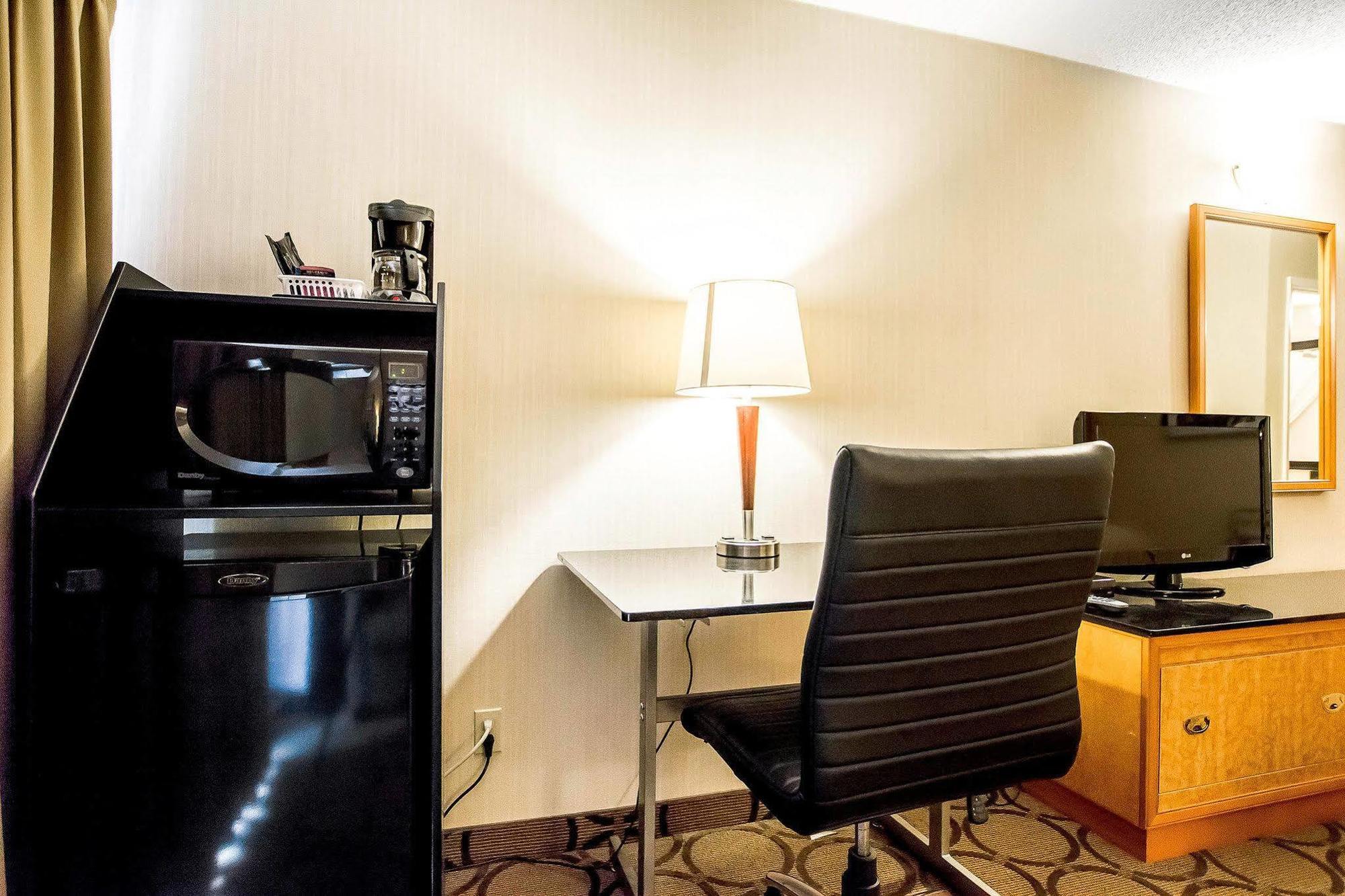 Comfort Inn Kirkland Lake Екстериор снимка