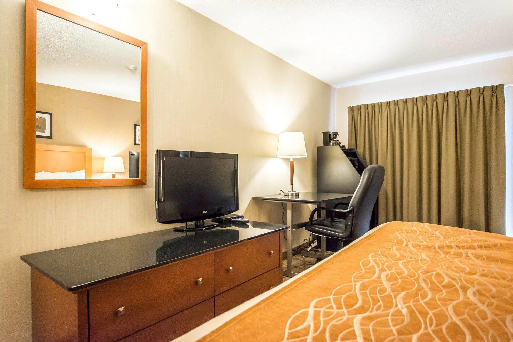 Comfort Inn Kirkland Lake Екстериор снимка