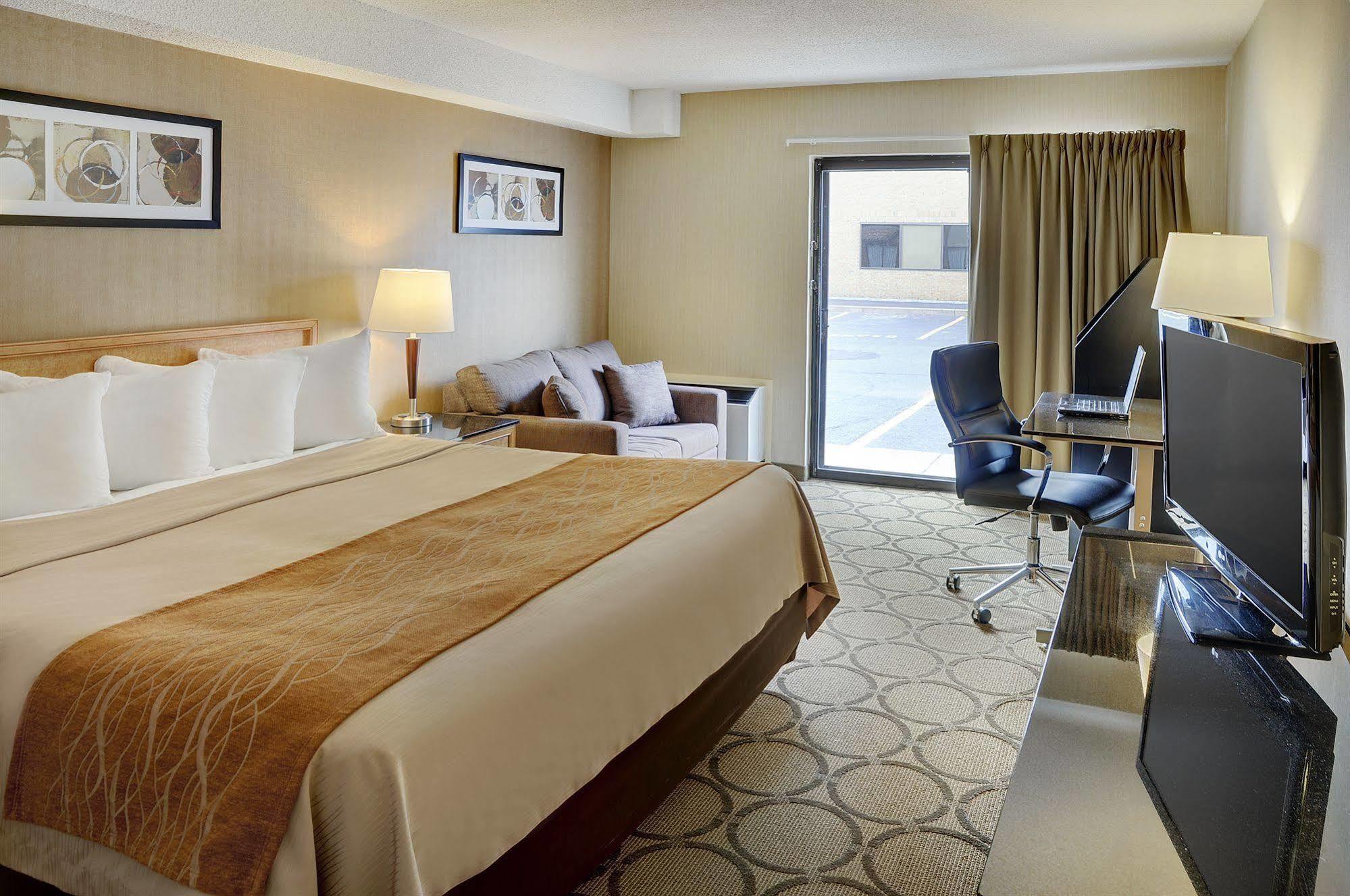Comfort Inn Kirkland Lake Екстериор снимка