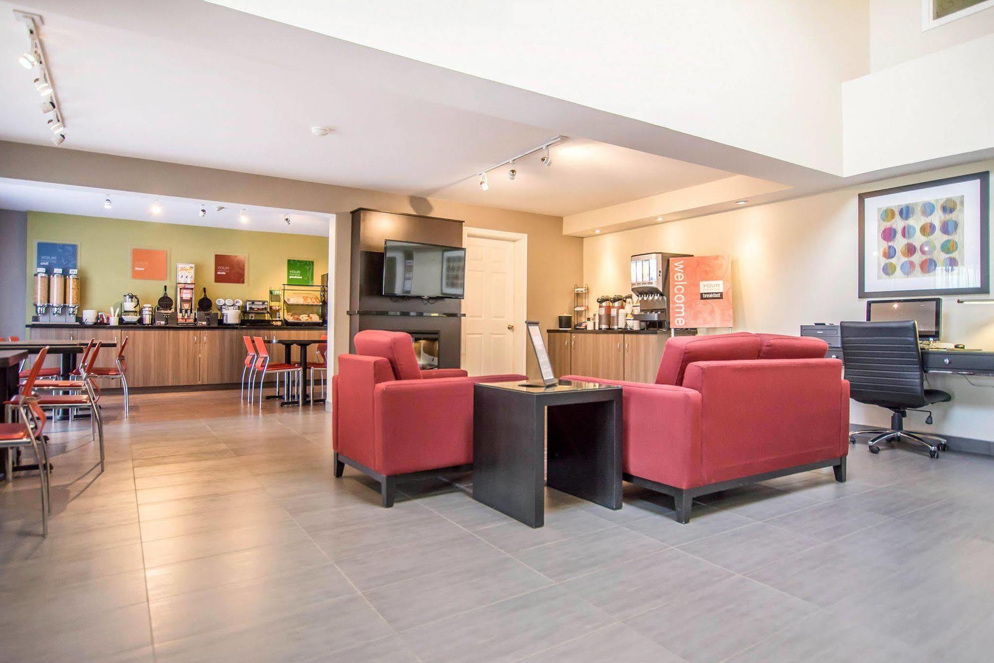 Comfort Inn Kirkland Lake Екстериор снимка