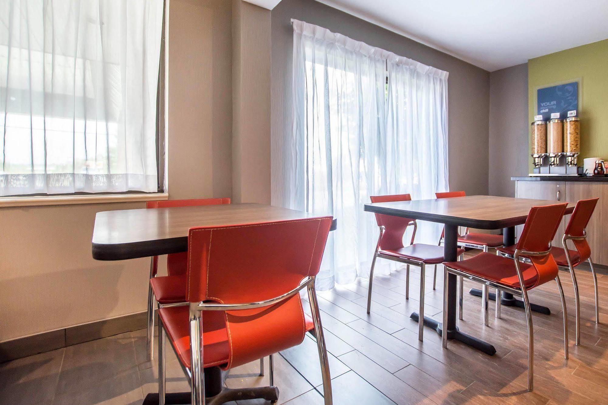 Comfort Inn Kirkland Lake Екстериор снимка
